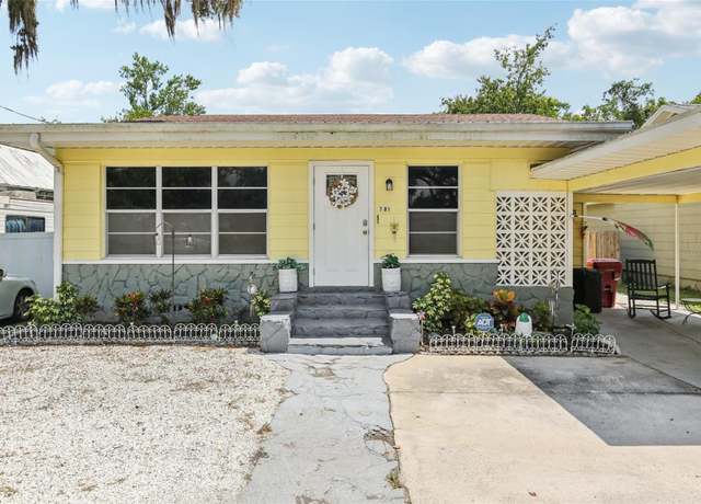 Property at 701 W Cherry St, Plant City, FL 33563, 3 beds, 2 baths