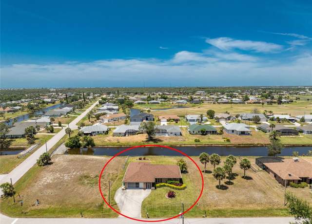 Property at 39 Bunker Pl, Rotonda West, FL 33947, 3 beds, 2 baths