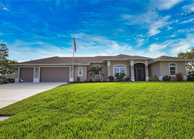 Property at 863 Southland Rd, Venice, FL 34293, 3 beds, 2.5 baths