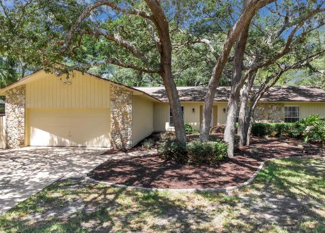 Property at 107 Wayland Cir, Longwood, FL 32779, 4 beds, 2 baths