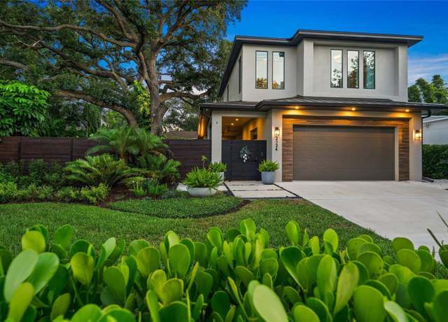 Property at 2124 Wisteria St, Sarasota, FL 34239, 3 beds, 2.5 baths