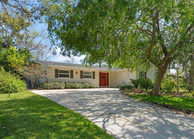 Property at 427 N Lakeview Ave, Winter Garden, FL 34787, 4 beds, 2 baths