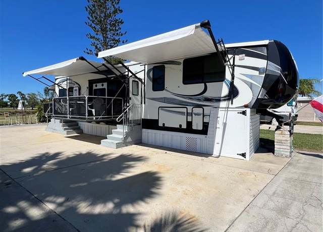 Property at 14130 SE 126th Ter, Okeechobee, FL 34974, 2 beds, 2 baths