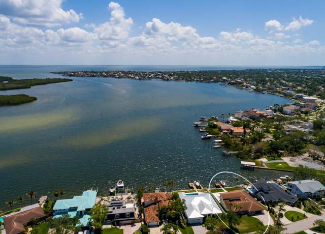 Property at 2096 Tanglewood Way NE, St Petersburg, FL 33702, 4 beds, 3.5 baths