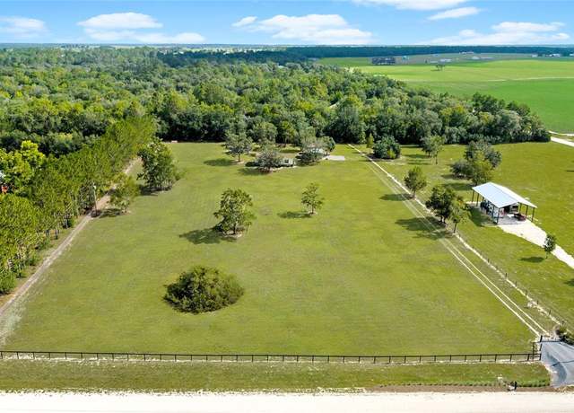 Property at 14871 SE 68th Ln, Morriston, FL 32668, 3 beds, 2 baths