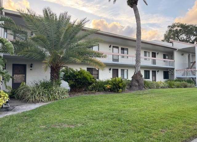 Property at 105 Lakeview Way #105, Oldsmar, FL 34677, 2 beds, 2 baths