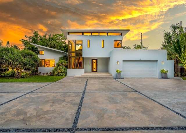 Property at 587 47th St, Sarasota, FL 34234, 3 beds, 3.5 baths