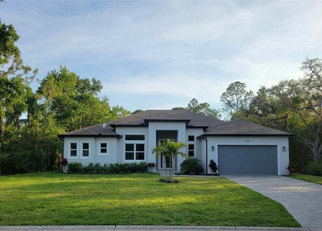 Property at 4528 Yorkshire Ln, Kissimmee, FL 34758, 3 beds, 3 baths