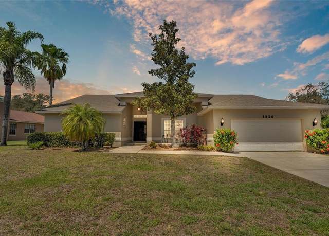 Property at 1920 Farrington Dr, Lakeland, FL 33809, 4 beds, 3.5 baths