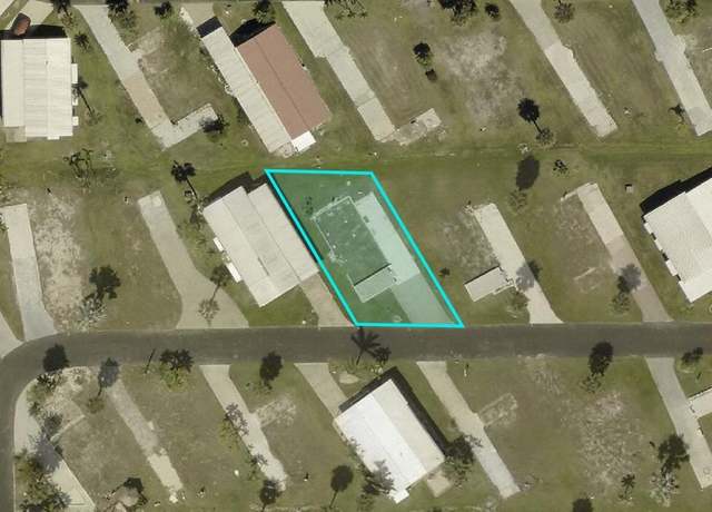 Property at 13650 Catbird Dr, Fort Myers, FL 33908