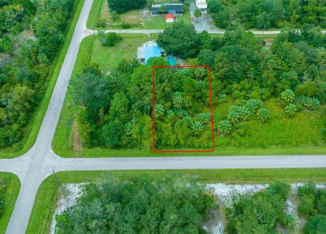 Property at 702 Paradise Blvd, Georgetown, FL 32139