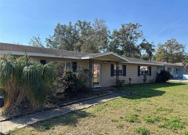 Property at 780 Avenue H NE, Winter Haven, FL 33881, 3 beds, 2 baths