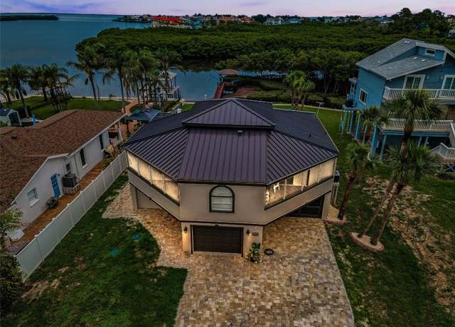 Property at 1616 Sea Breeze Dr, Tarpon Springs, FL 34689, 3 beds, 2 baths