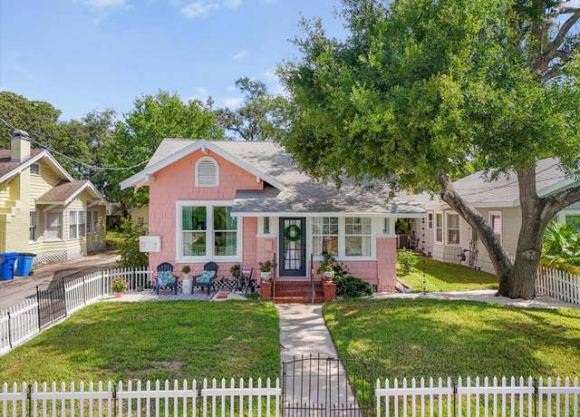 Property at 2330 7th Ave W, Bradenton, FL 34205, 2 beds, 1 bath