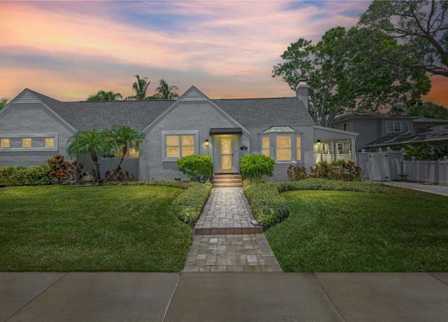 Property at 555 21st Ave NE, St Petersburg, FL 33704, 3 beds, 3 baths