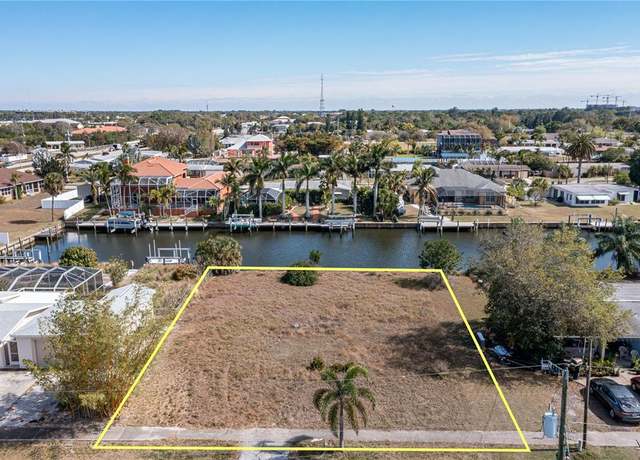 Property at 109 Baldwin Ct SE, Port Charlotte, FL 33952