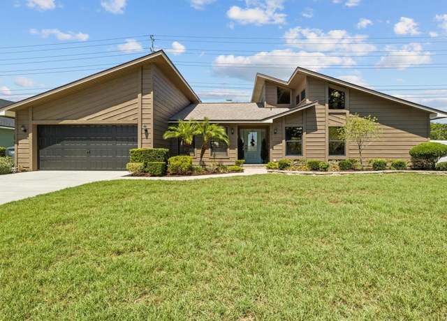 Property at 5519 Club Hl W, Lakeland, FL 33812, 3 beds, 2 baths