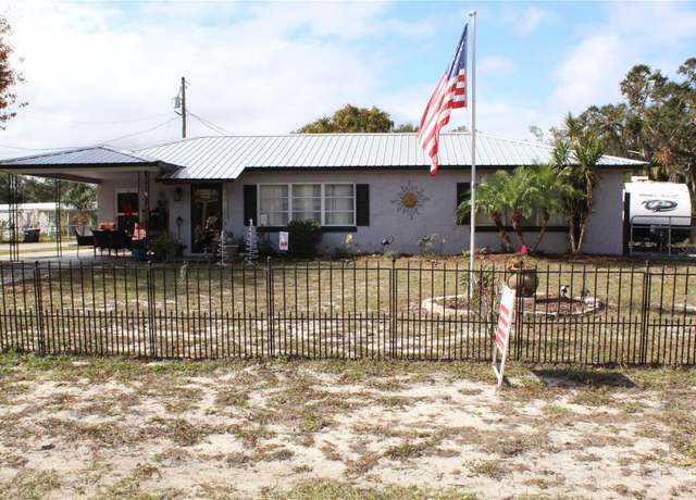 Property at 5031 Timberlane Rd, Lake Wales, FL 33898, 2 beds, 1.5 baths
