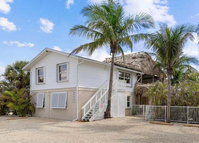 Property at 7035 Placida Rd, Englewood, FL 34224, 6 beds, 4 baths
