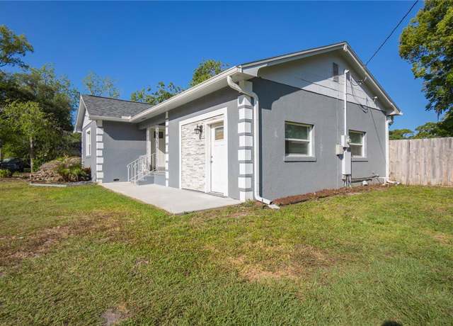 Property at 267 Broad St, Brooksville, FL 34604, 2 beds, 2 baths