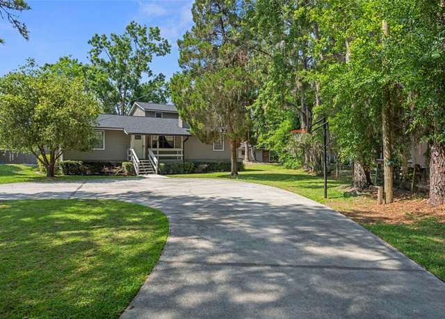 Property at 6501 Barcellona Rd, Land O Lakes, FL 34637, 4 beds, 3 baths