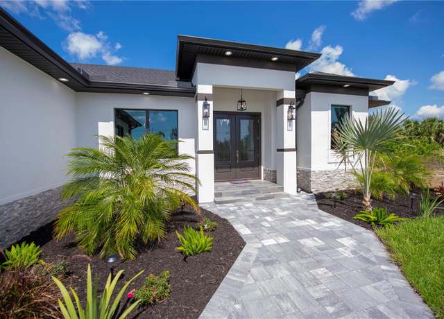 Property at 11 Pinehurst Ct, Rotonda West, FL 33947, 3 beds, 2 baths