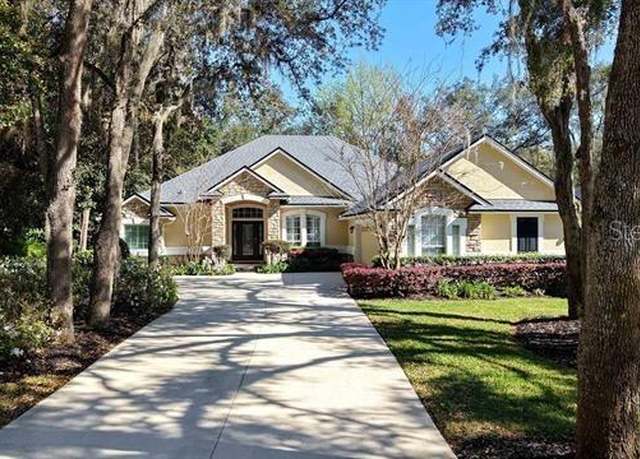 Property at 3732 Berenstain Dr, St Augustine, FL 32092, 4 beds, 3 baths