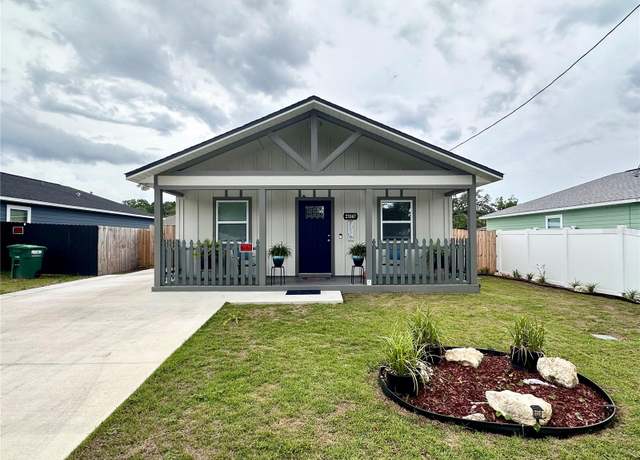Property at 23167 NW 180th Pl, High Springs, FL 32643, 3 beds, 2 baths