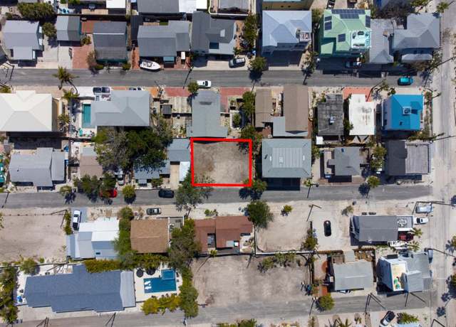 Property at 117 92 Ave, Treasure Island, FL 33706