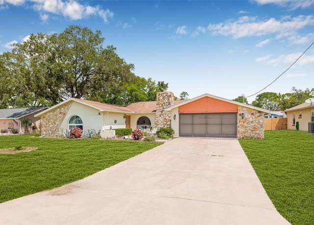 Property at 10475 Norvell Rd, Spring Hill, FL 34608, 2 beds, 2 baths