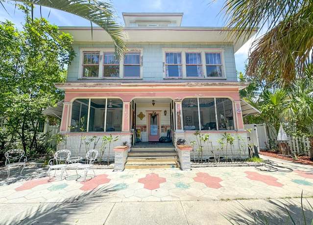 Property at 421 10th Ave N, St Petersburg, FL 33701, 9 beds, 6 baths