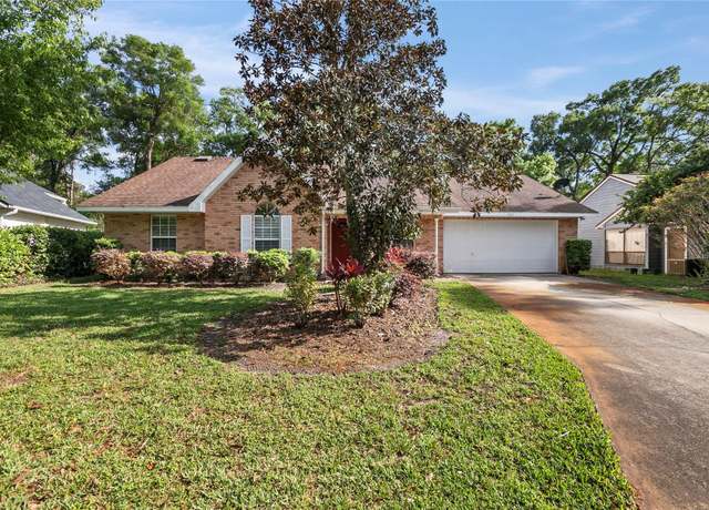 Property at 405 Secluded Oaks Trl, Deland, FL 32724, 3 beds, 2 baths