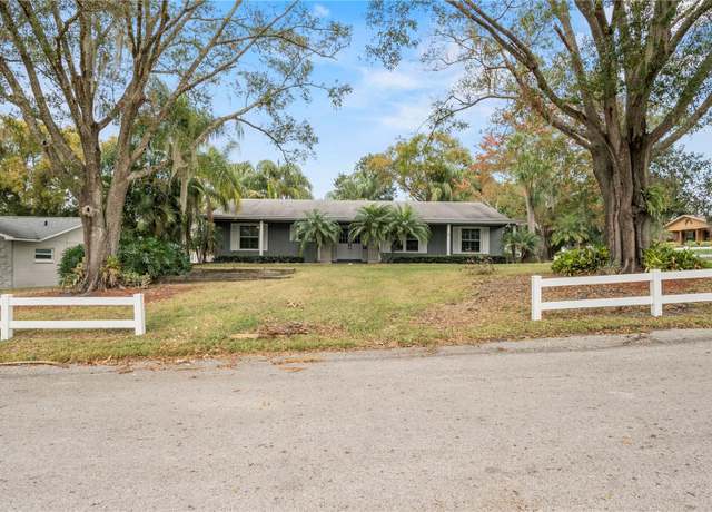 Property at 1628 Lakewood Dr S, Lakeland, FL 33813, 3 beds, 2 baths