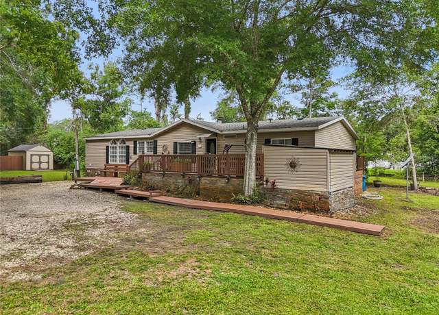 Property at 22271 Chenoak Rd, Brooksville, FL 34602, 3 beds, 2 baths