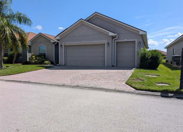 Property at 5225 Pebble Beach Blvd, Winter Haven, FL 33884, 3 beds, 2 baths