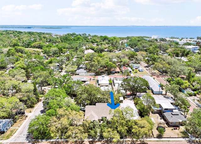 Property at 316 5th Ave N, Safety Harbor, FL 34695, 3 beds, 2.5 baths