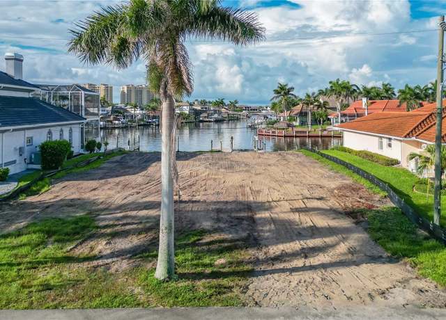 Property at 5620 SW 14th Pl, Cape Coral, FL 33914