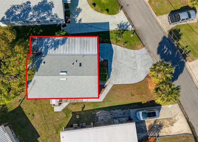 Property at 11636 Magnolia Ave, Tavares, FL 32778, 3 beds, 2 baths