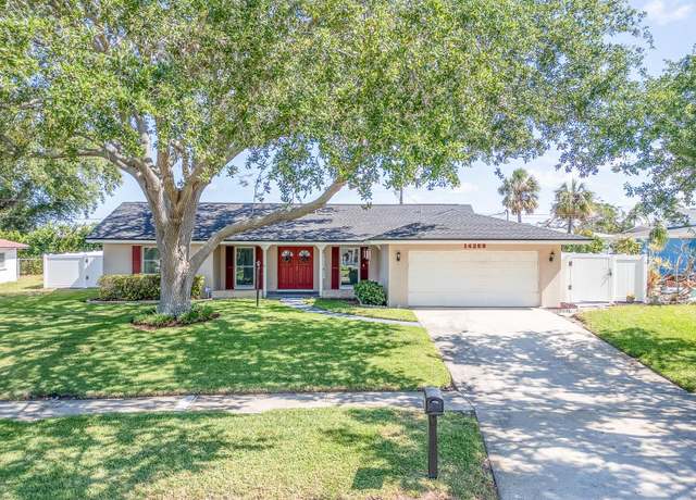 Property at 14269 Yacht Club Blvd, Seminole, FL 33776, 3 beds, 2 baths
