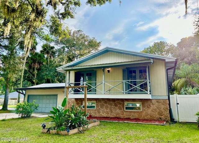 Property at 370 S Center St, Ormond Beach, FL 32174, 4 beds, 2.5 baths