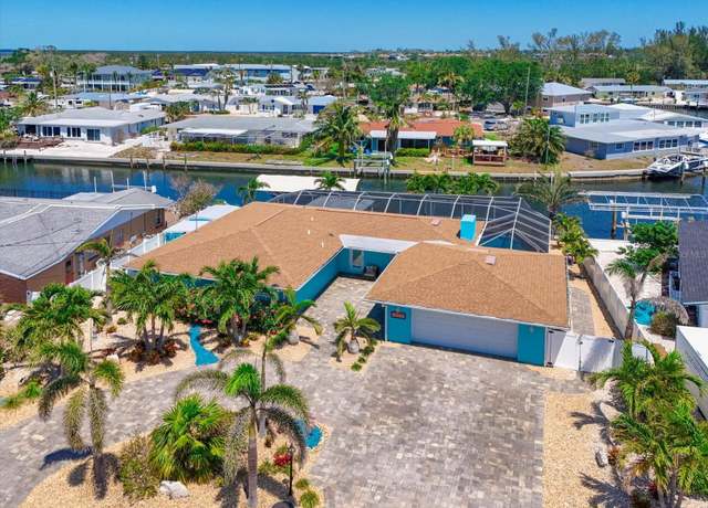Property at 10016 Spoonbill Rd E, Bradenton, FL 34209, 3 beds, 2 baths