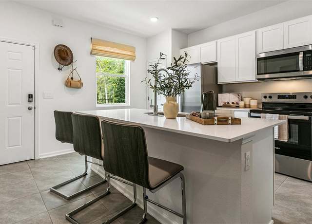 Property at 39 Montellano Rd, St Augustine, FL 32084, 2 beds, 2.5 baths