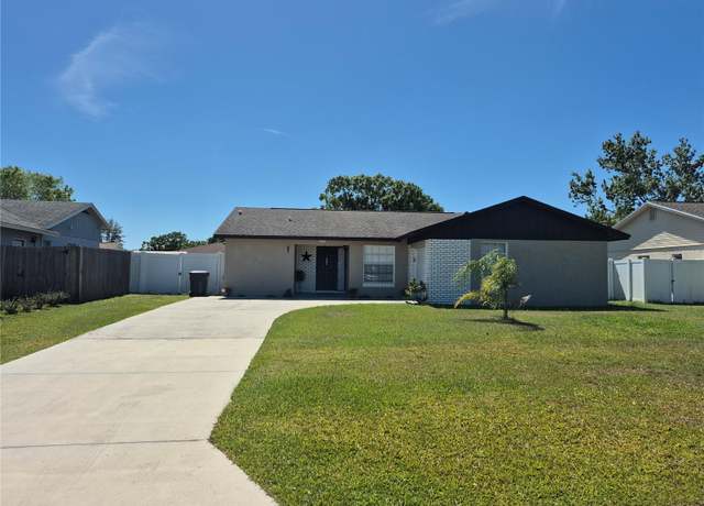 Property at 449 Ball Ct, Kissimmee, FL 34759, 2 beds, 2 baths