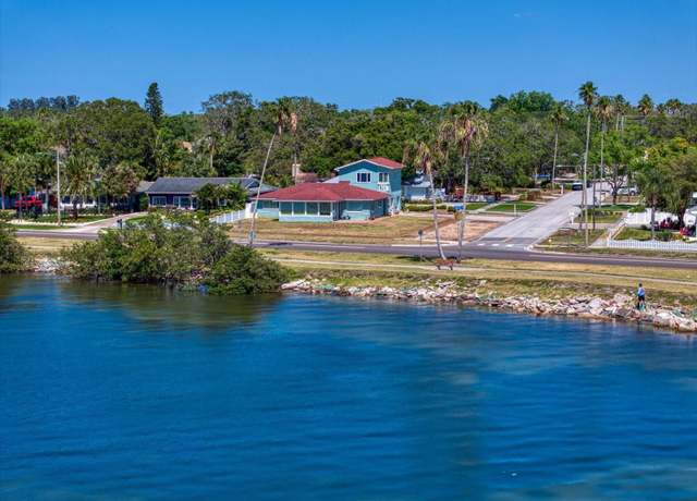 Property at 1963 Edgewater Dr, Clearwater, FL 33755, 3 beds, 3.5 baths