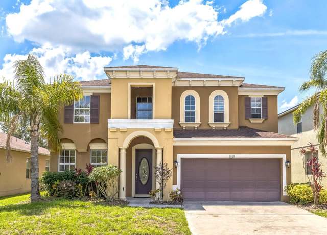 Property at 1769 Strathmore Cir, Mount Dora, FL 32757, 4 beds, 3 baths