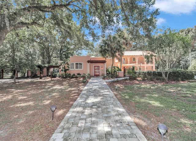 Property at 8901 NW 136th Avenue Rd, Ocala, FL 34482, 5 beds, 4.5 baths