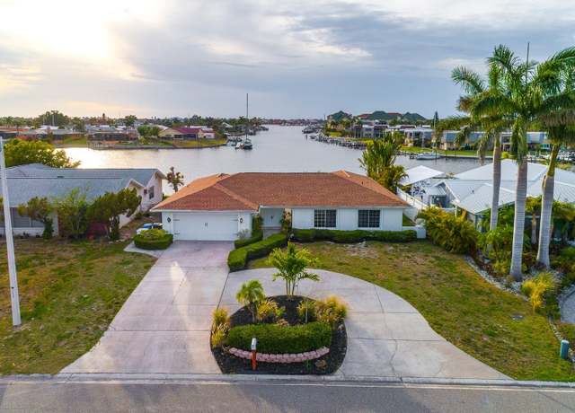 Property at 6442 Lake Sunrise Dr, Apollo Beach, FL 33572, 3 beds, 2 baths