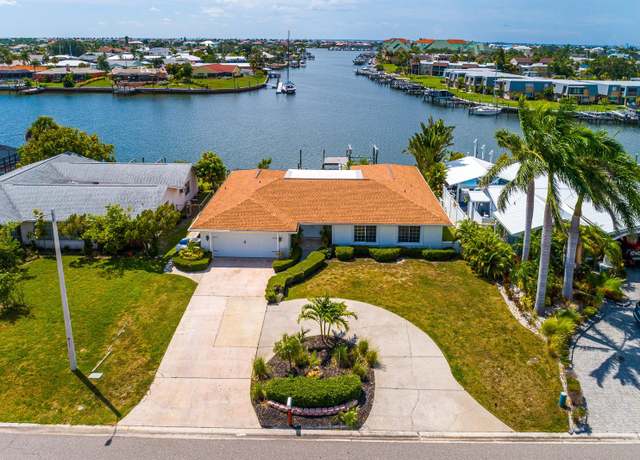 Property at 6442 Lake Sunrise Dr, Apollo Beach, FL 33572, 3 beds, 2 baths