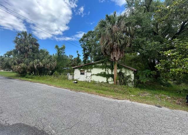 Property at 101 Green Ave SW, Live Oak, FL 32064, 3 beds, 1 bath