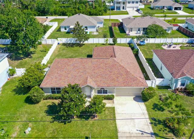 Property at 27 Sea Trl, Palm Coast, FL 32164, 4 beds, 2 baths